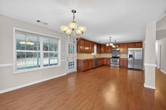 Building Photo - 155 W River Bend Dr