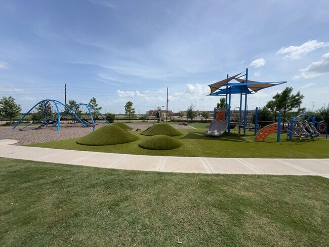 Building Photo - 2829 Shimmer Edge Dr