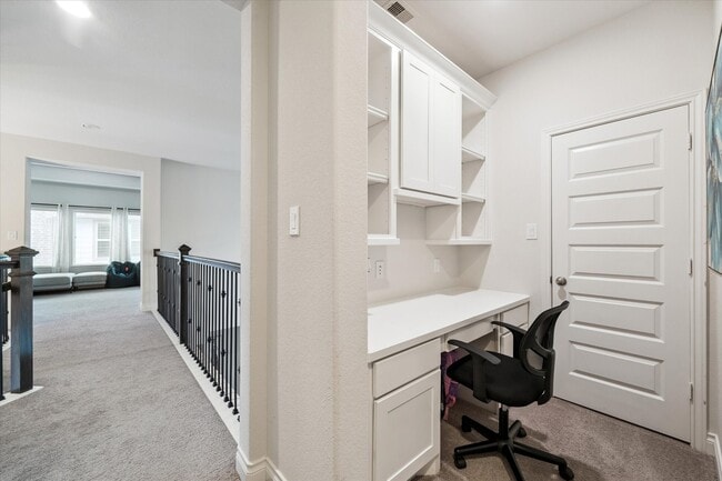 Building Photo - 1307 Hackberry Heights Dr