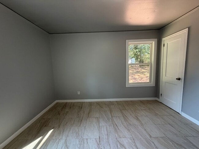 Building Photo - 2157 Nelms Dr SW