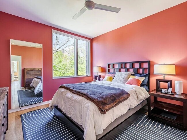 Building Photo - Premier 2BD, 2.5BA Downtown Raleigh Townho...