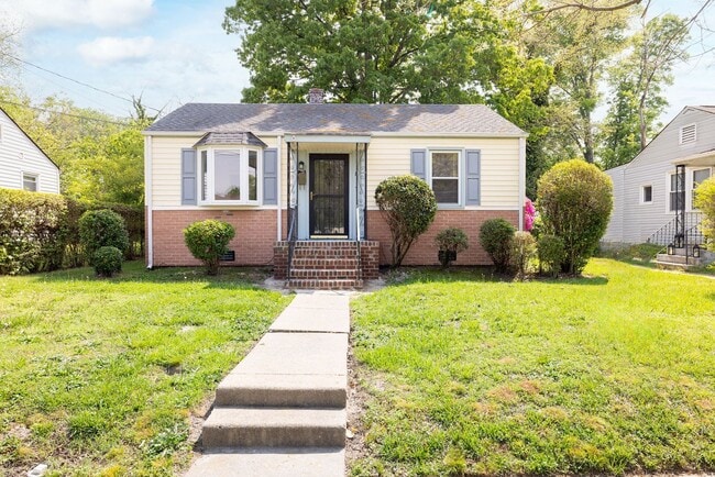 Primary Photo - Freshly Renovated 2-Bedroom Home in Quiet ...