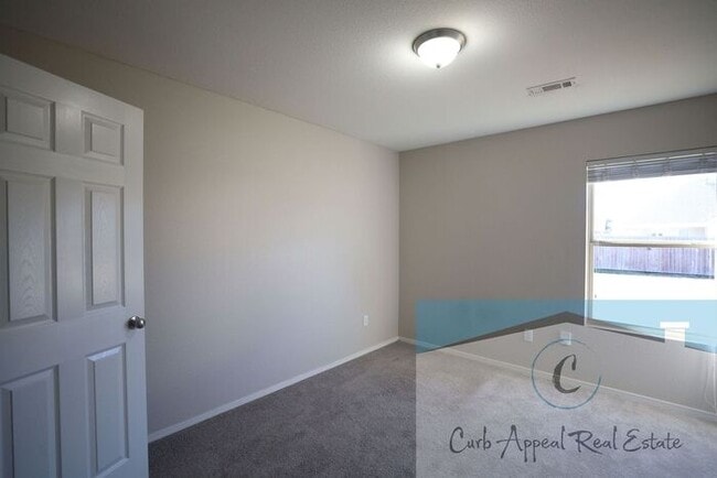 Building Photo - Move in special $900!! Beautiful 3 bed / 2 bath home - Nettleton!!