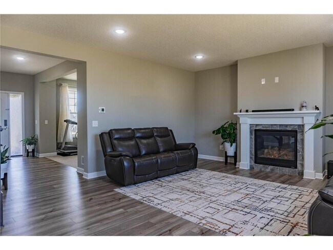 Building Photo - 1582 Edgebrook Ln