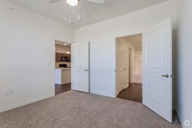 1BR,1BA - 655SF A1 - Bedroom - Lavon