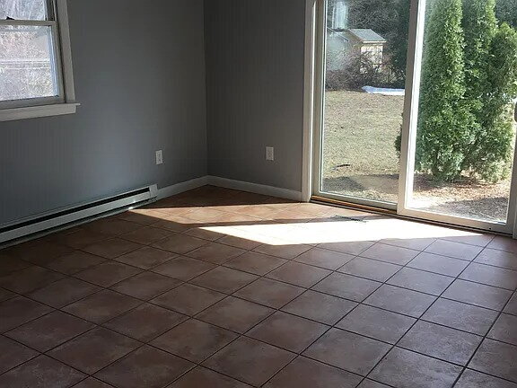 Building Photo - Amazing 3 bedroom, 1 bathroom house in Southampton.