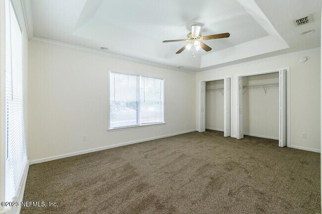 Building Photo - 574 Stocks St