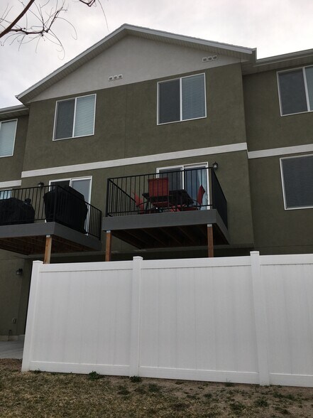 Building Photo - 14937 S Messi St