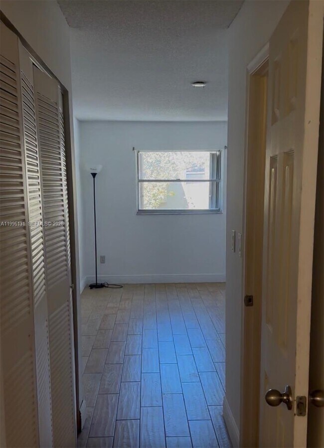 Building Photo - 4111 Stirling Rd