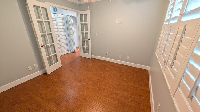 Building Photo - 4000 Poinciana Ct