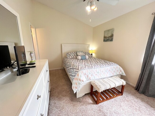 Building Photo - 513 Seaport Blvd