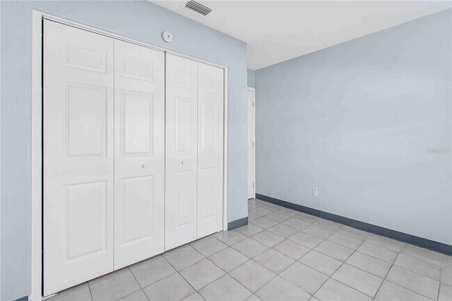 Building Photo - 140 112th Ave N