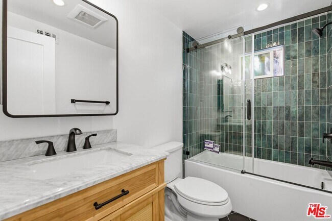 Building Photo - 11671 Chandler Blvd