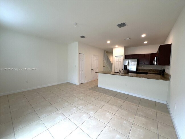 Building Photo - 9374 W 32nd Ln