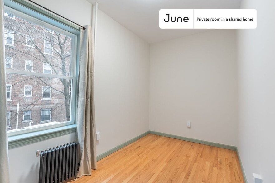 Building Photo - Room in Shared 2 bed/1 bath home