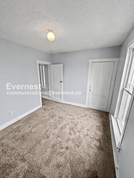 Building Photo - 1393 Cable Ave