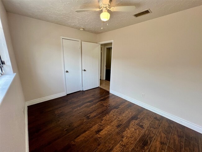 Building Photo - 12110 Murr Way