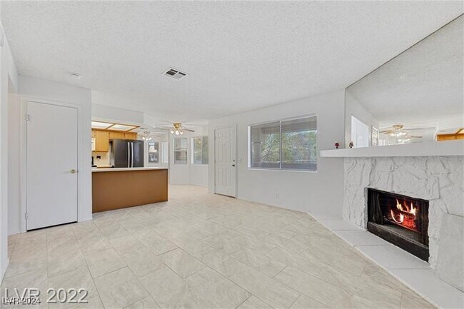 Building Photo - 1400 Cinder Rock Dr