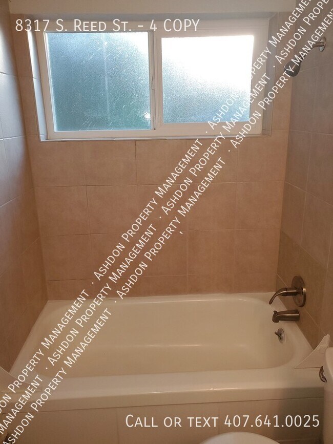 Building Photo - 2 Bed 1 Bath Unit in Littleton!