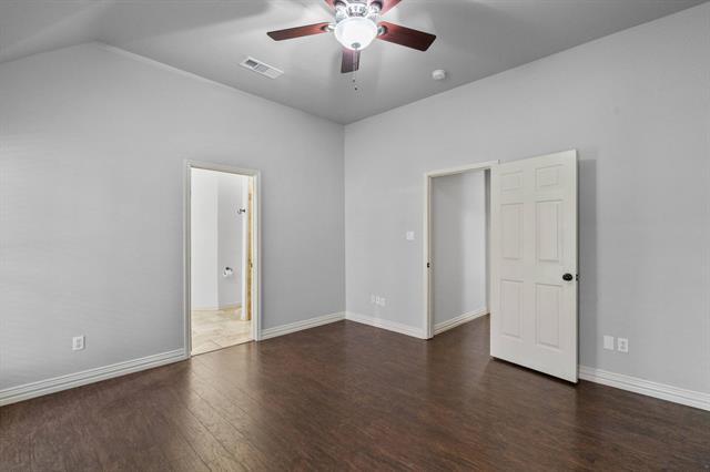 Building Photo - 1802 Ridgewood Dr