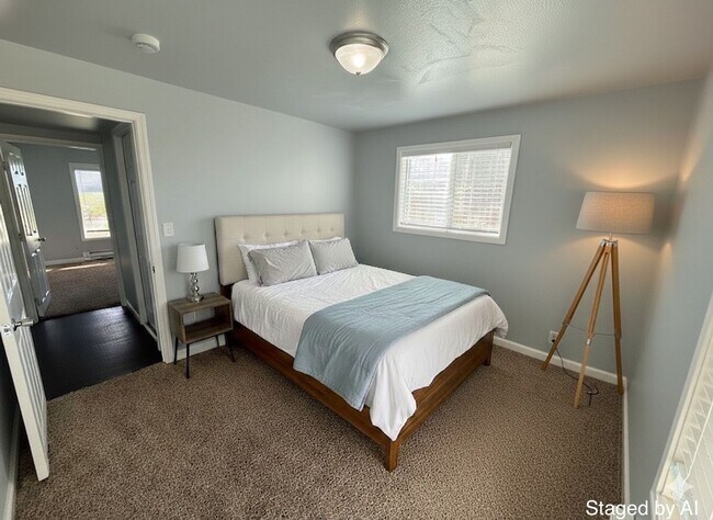 Building Photo - 3 Bedroom Farm Home for Rent Dundee OR