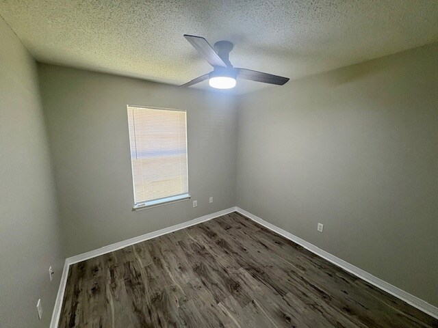 Building Photo - 2027 Las Vegas Trail