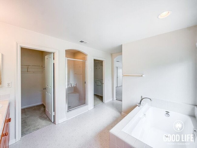 Building Photo - 4639 Vereda Mar Del Sol