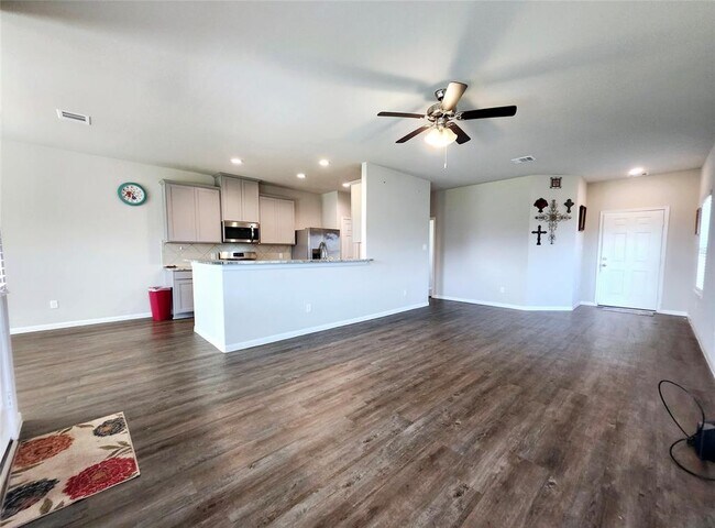 Building Photo - 2430 Mar Vis Ln