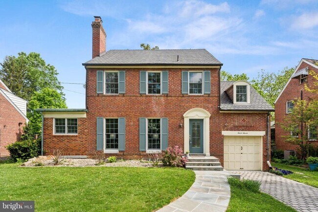 Primary Photo - 1111 Woodside Pkwy
