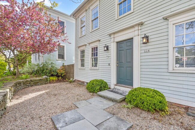 Building Photo - 624 Quinnipiac Ave