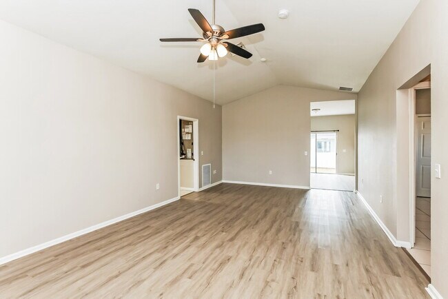 Building Photo - 3005 21st St SW