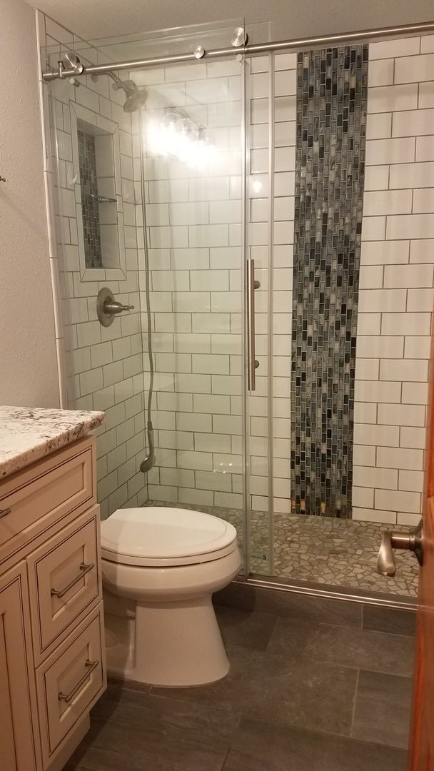 Building Photo - Year Lease 3 bedroom unit with Carport and...