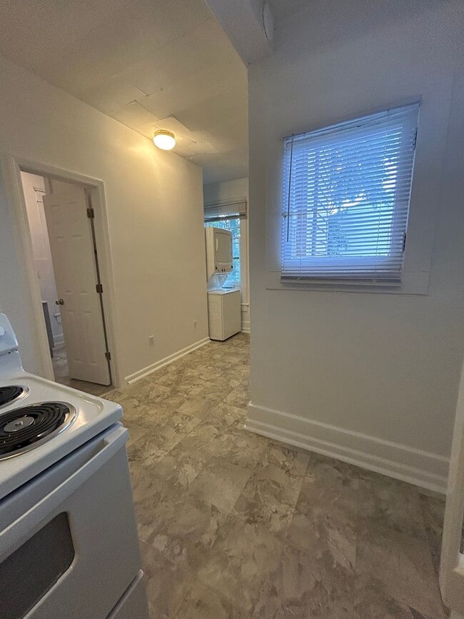 Building Photo - 1018-1024 Brown Street