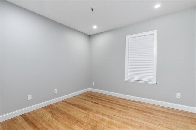 Building Photo - 755 Boylston St