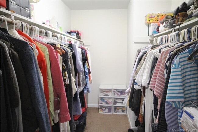 Building Photo - 14 Newtown Rd