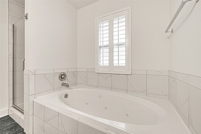 Building Photo - 6222 Spruce Bough Ct