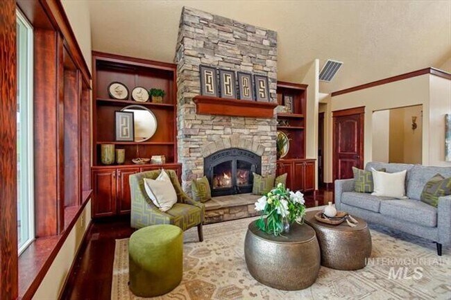 Building Photo - Exquisite home on acreage in Star