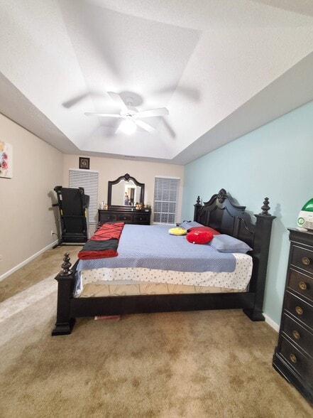 Building Photo - 6 Valley Glen Ct