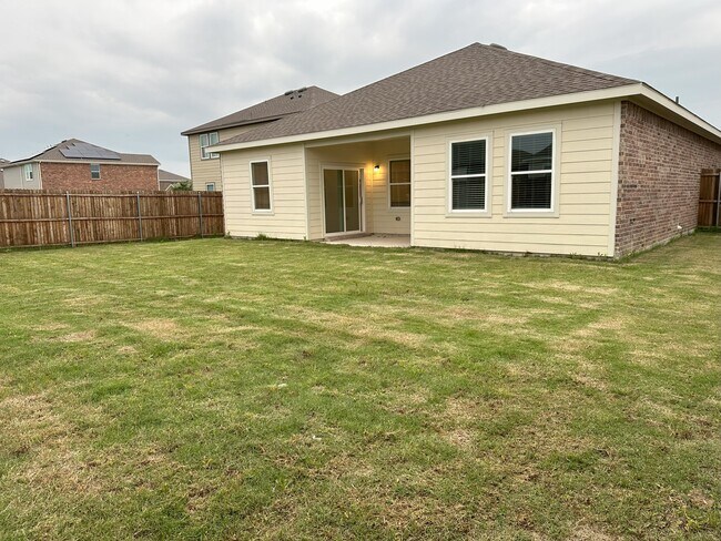 Building Photo - 1529 Escondido Dr