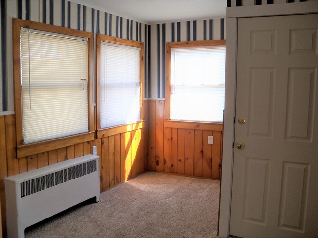 Building Photo - 416 Howard Ave