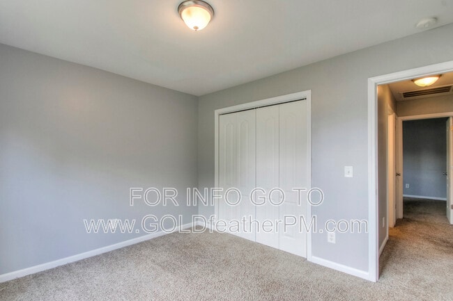 Building Photo - 2116 14th Ave N