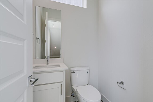 Building Photo - 6028 Lewis St