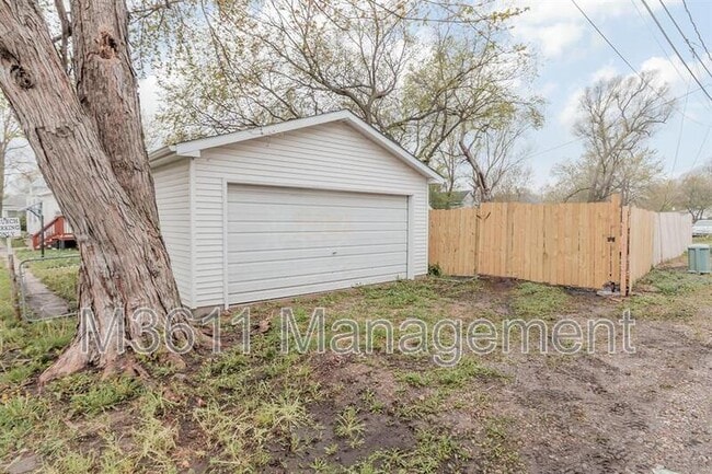 Building Photo - 446 E St