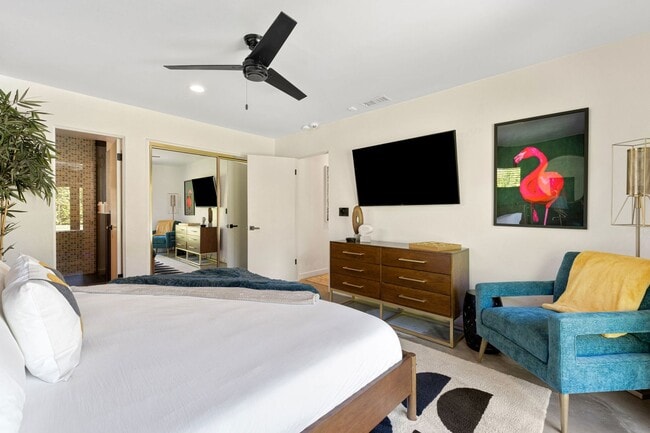 Building Photo - Stylish Fully Furnished Home in Palm Springs - Flexible lease terms