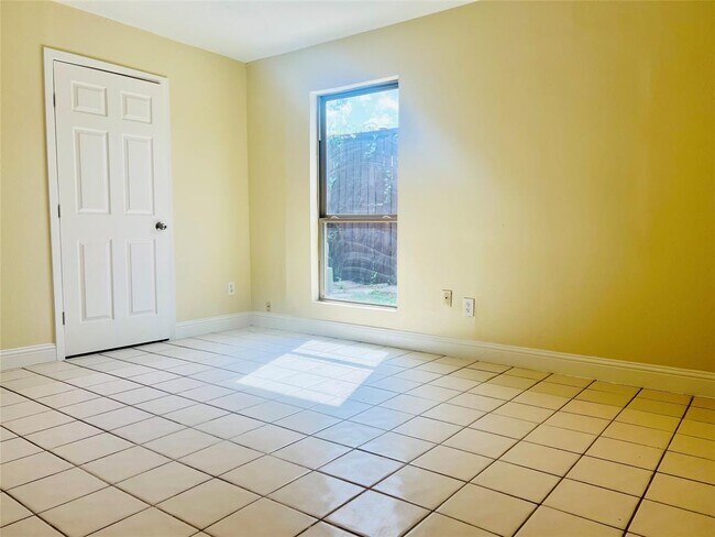 Building Photo - 8814 Beau Monde Dr