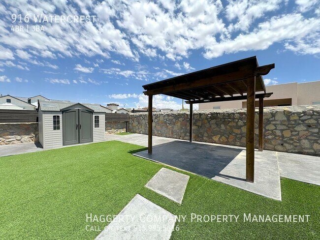 Building Photo - 916 Watercrest-