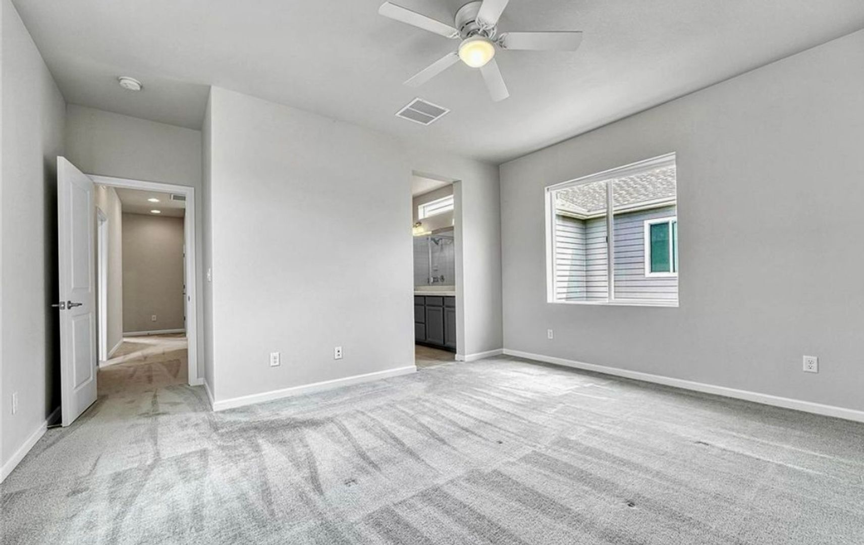 Building Photo - 8911 Eagle River St
