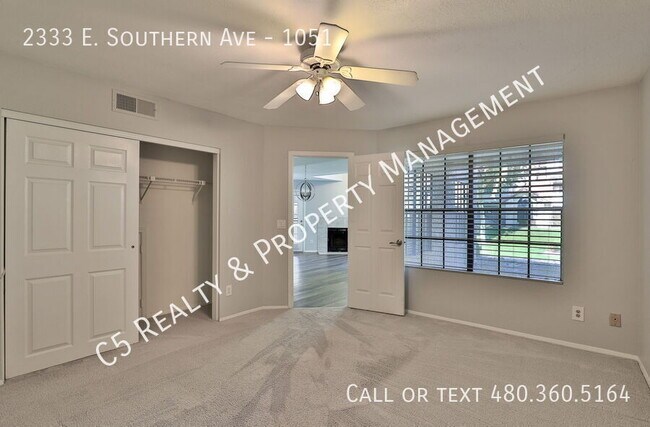 Building Photo - Adorable 2 Bed/2 Bath Tempe Townhouse