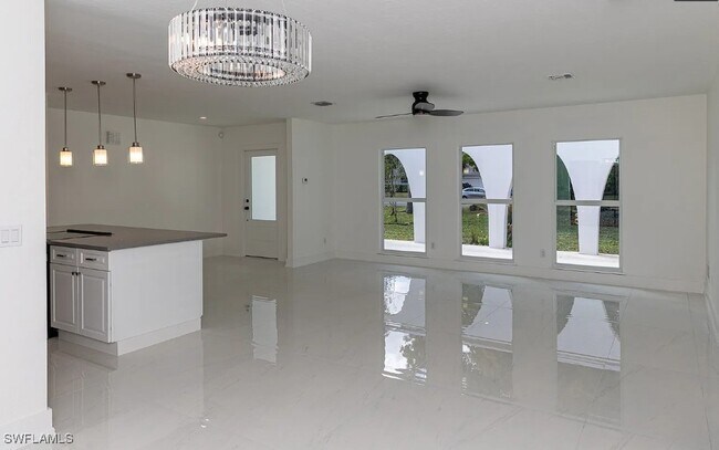 Building Photo - 5588 Wendy Ln