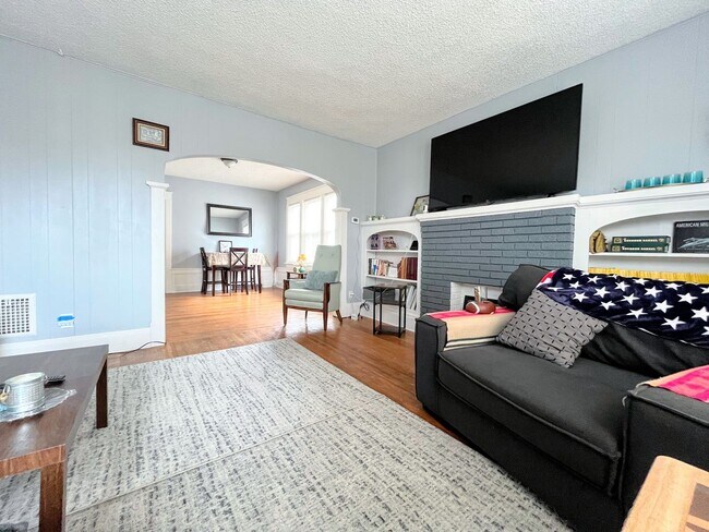 Building Photo - 497 Colvin Ave